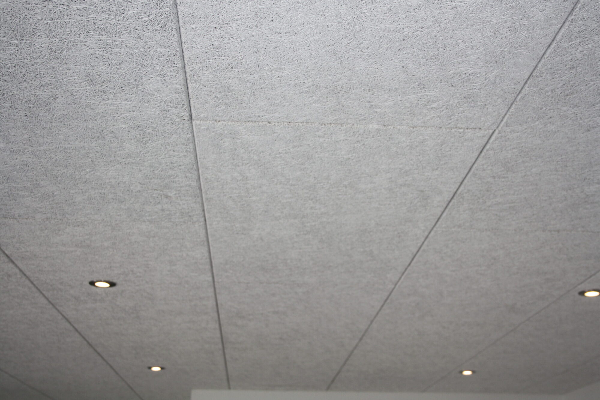 Lana de madera Multifin White 600×1200 mm